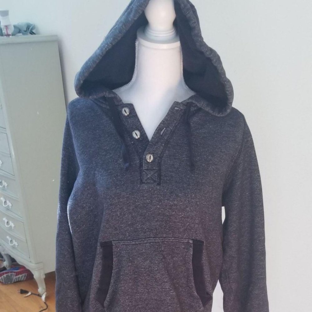 Foot Locker / Large / Athletic Fit Hoodie